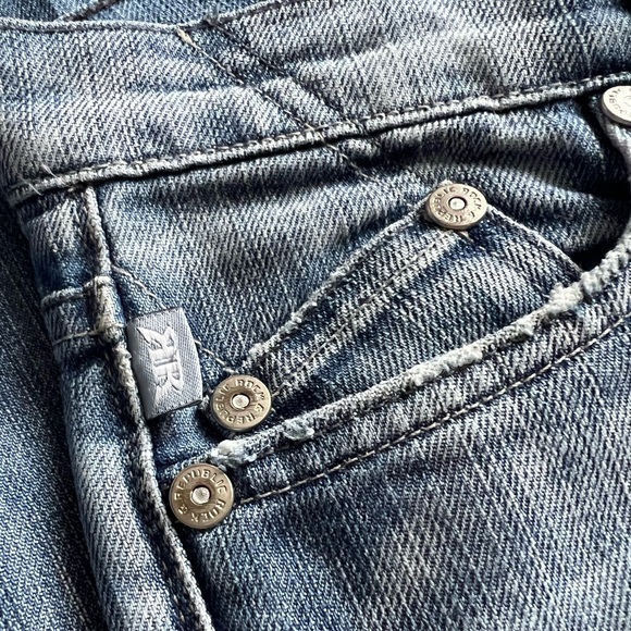 Rock & Republic Low Rise Flare Leg Jeans Fleur-di-lis Embellishment SZ 26 Y2K - Picture 9 of 15